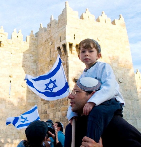 Jewish boy-Dad's shoulders-Israeli Independence