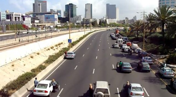 Siren Tel Aviv traffic-stopping-siren