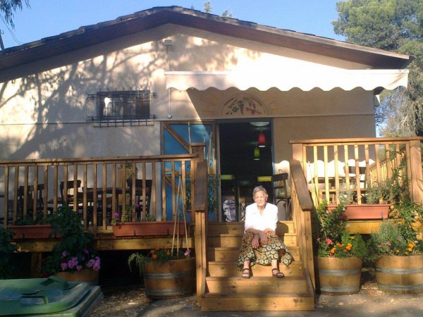 Local Grocery Israeli-Grocery-Store-Makolet