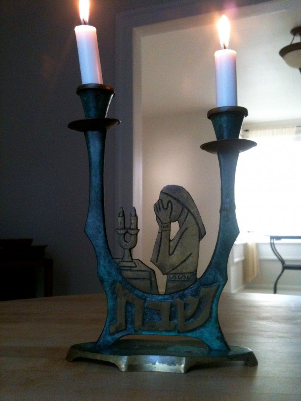 Shabbat candles candlestick-Jewish tradition-prayer-Sabbath lights