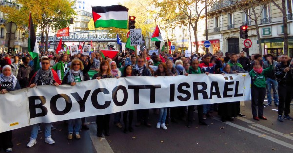 paris-boycott-france-BDS The Boycott Israel movement seeks to financially injure Israel by encouraging a global boycott of Israeli goods made in the disputed territories.